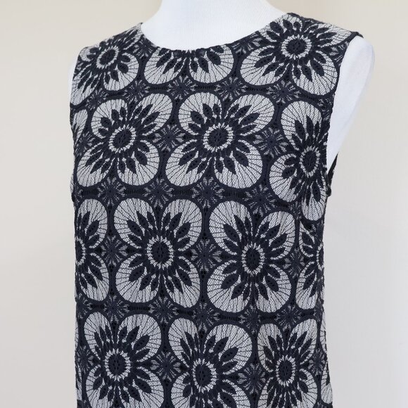 BANANA REPUBLIC Size Medium Sleeveless Black Gray Floral Lace Blouse Top - Picture 2 of 9